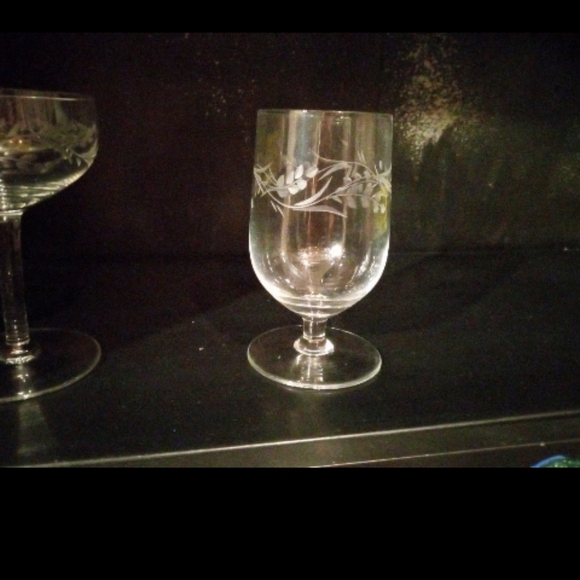 Antique crystal drinkware - Picture 4 of 12